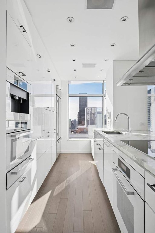 250 East 54th Street, Unit 36D photo 5