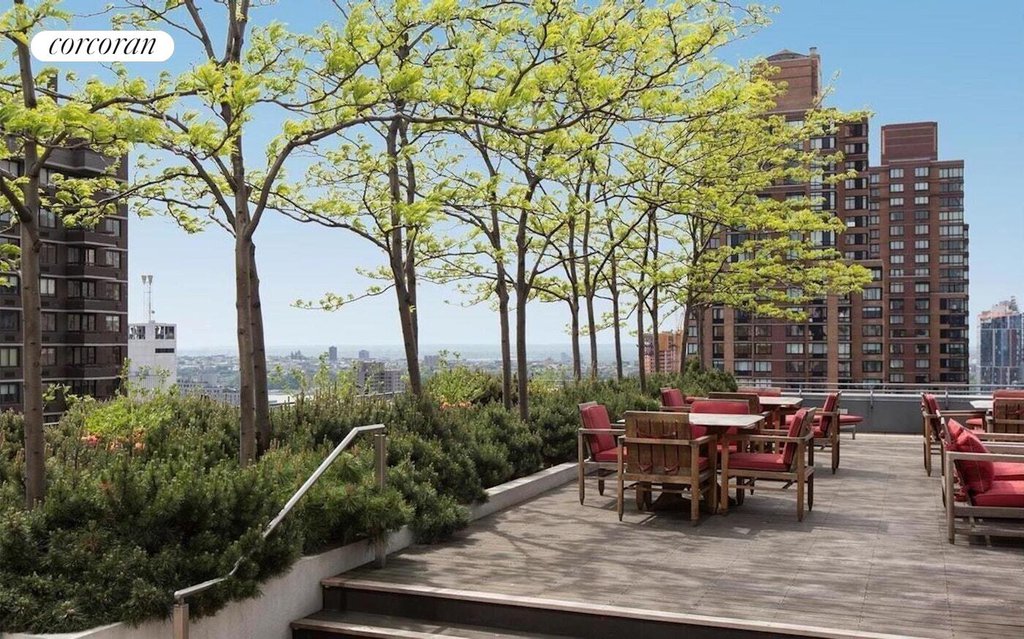 25 Columbus Circle, Unit 61G photo 17