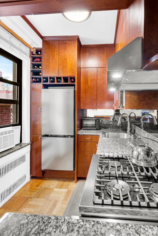 123 East 37th Street, Unit 14C photo 5
