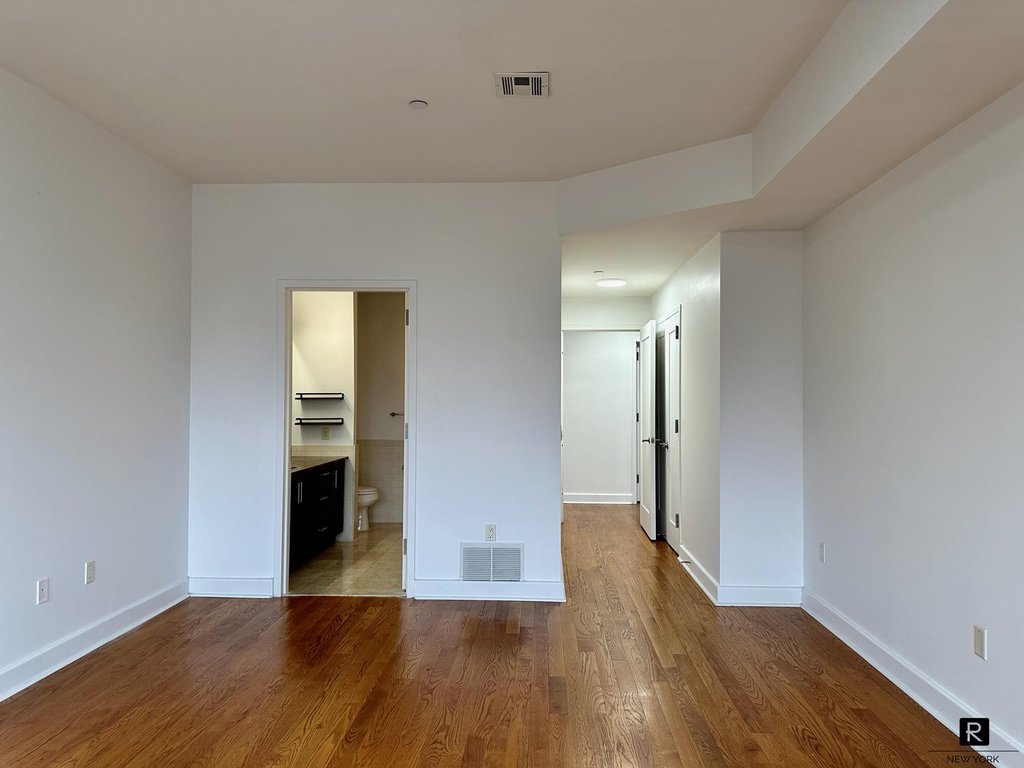 90 Bay Street Landing, Unit 4D photo 14