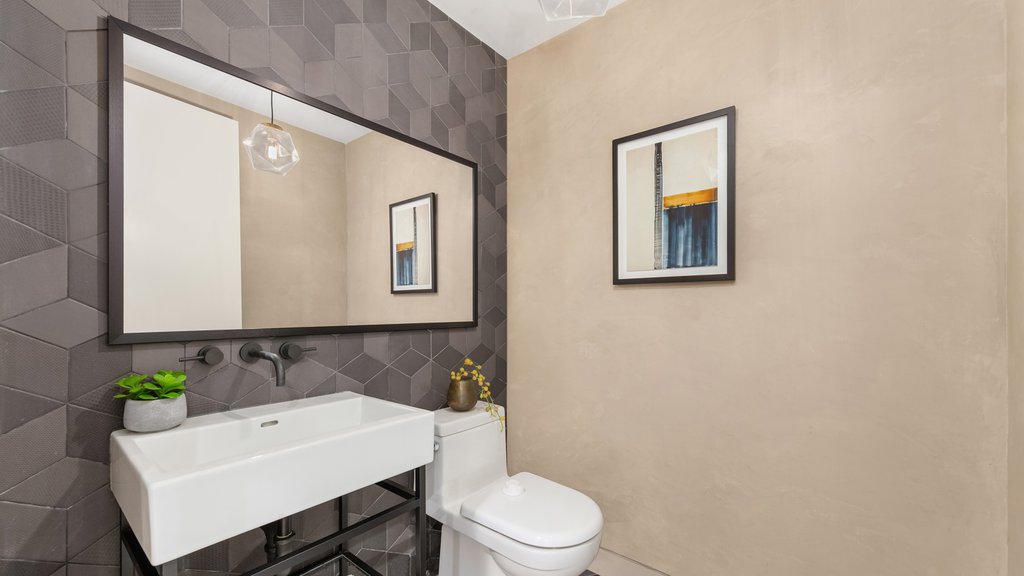 100 Barrow Street, Unit 4C photo 11