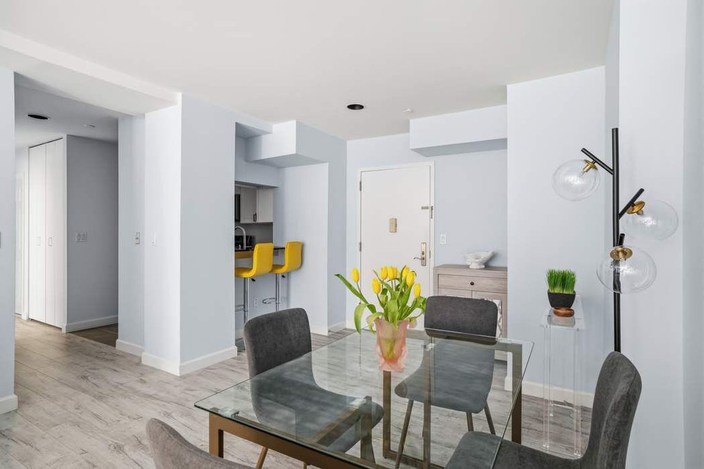 1400 Fifth Avenue, Unit 3L photo 2