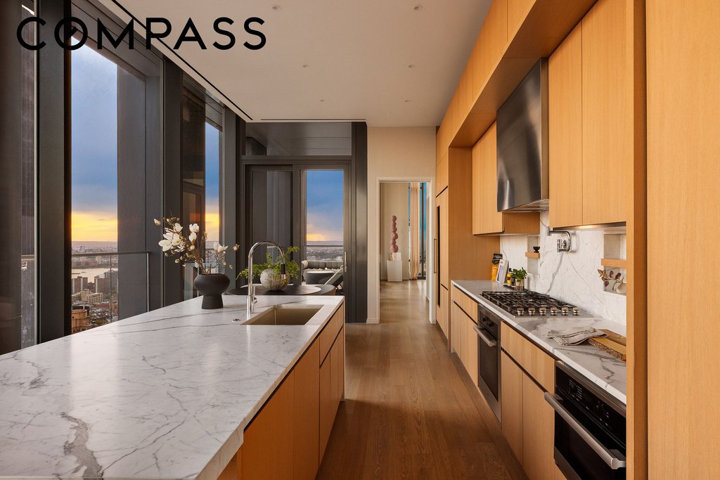 277 Fifth Avenue, Unit PH55 photo 24