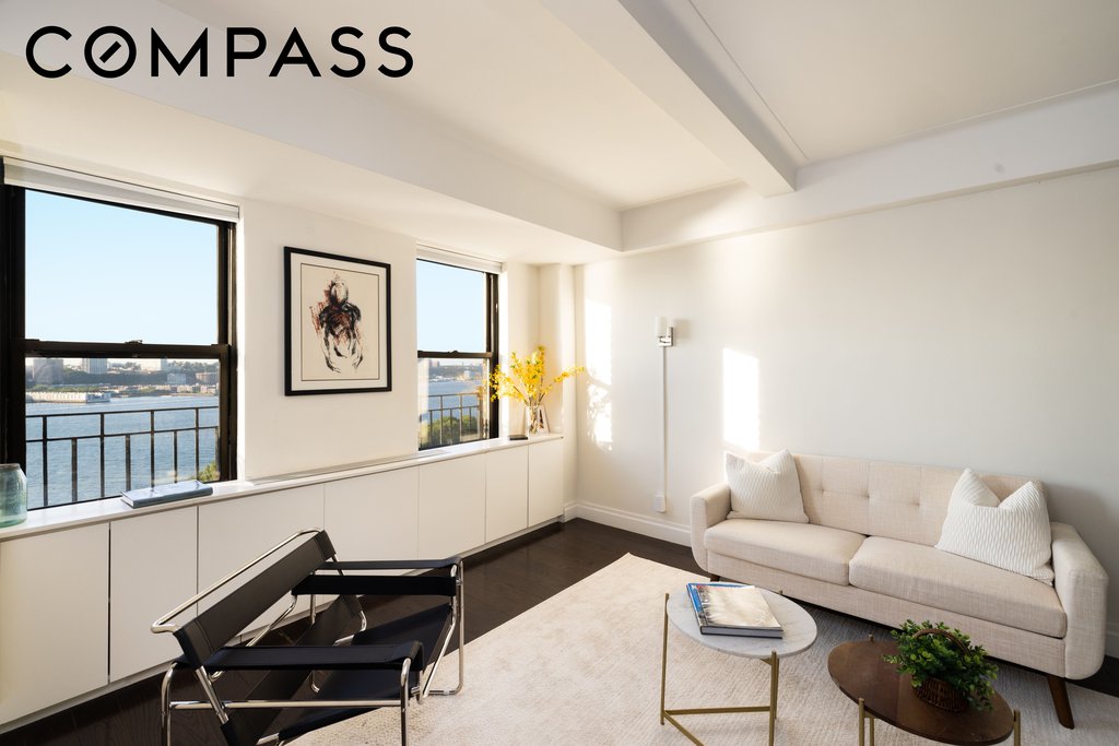 230 Riverside Drive, Unit 17D photo 4