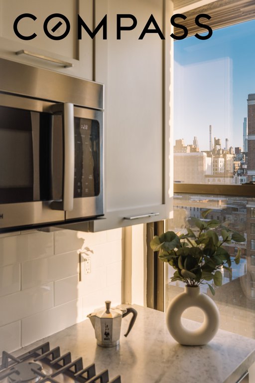 230 Riverside Drive, Unit 17D photo 6