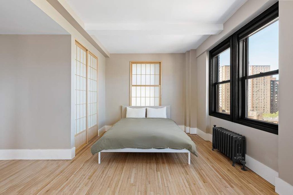 365 West 20th Street, Unit 12C photo 2