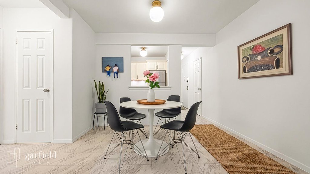 275 Webster Avenue, Unit 3F photo 3