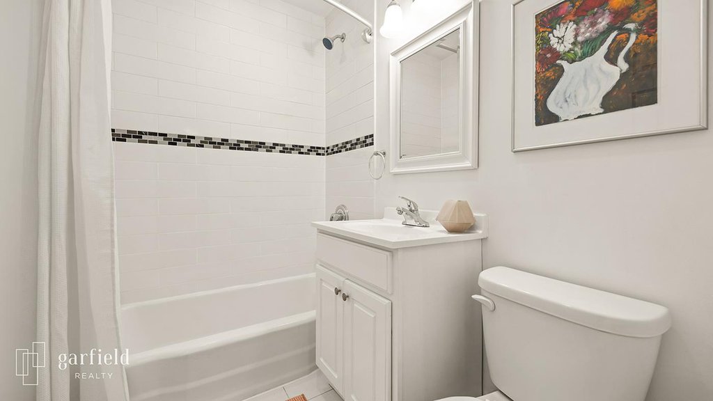 275 Webster Avenue, Unit 3F photo 8