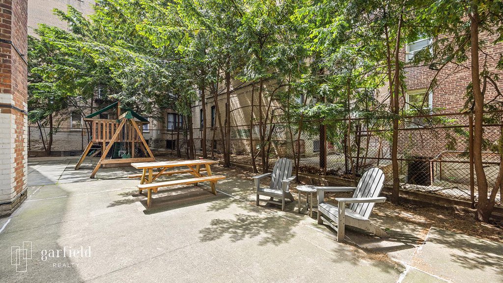 275 Webster Avenue, Unit 3F photo 10