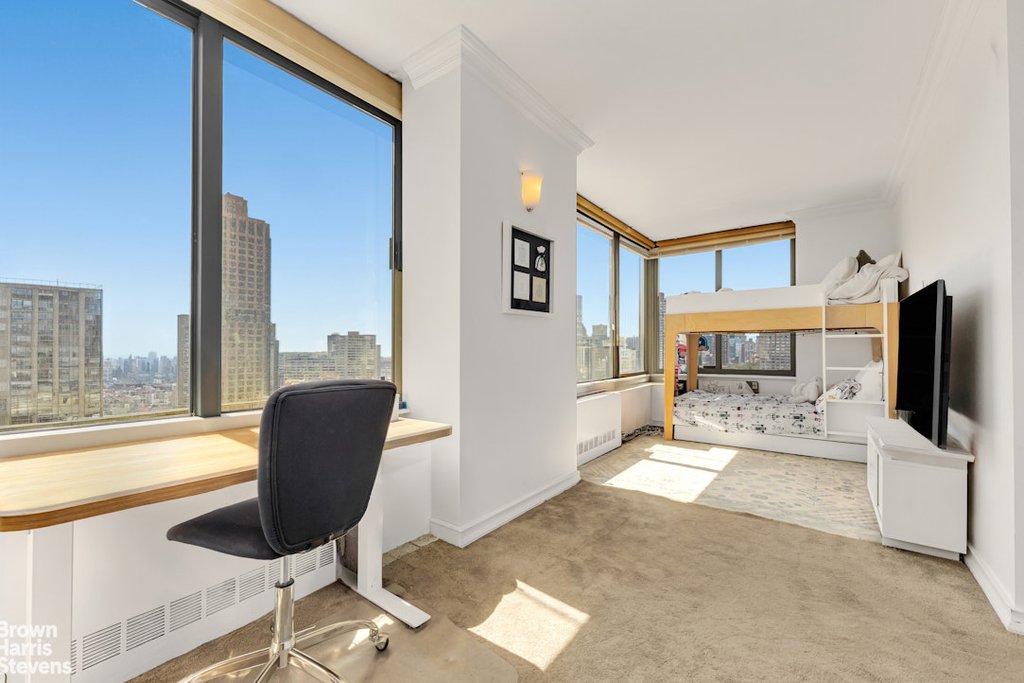 300 East 85th Street, Unit 2705 photo 12