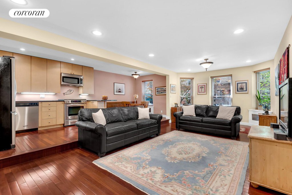 525 East 89th Street, Unit 1E photo 2