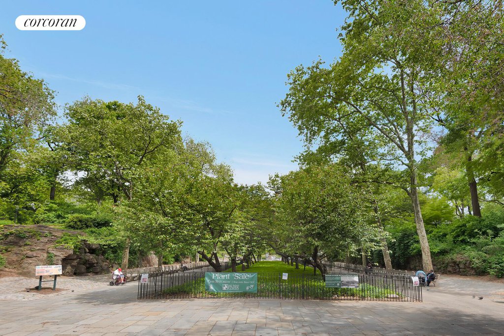 525 East 89th Street, Unit 1E photo 13