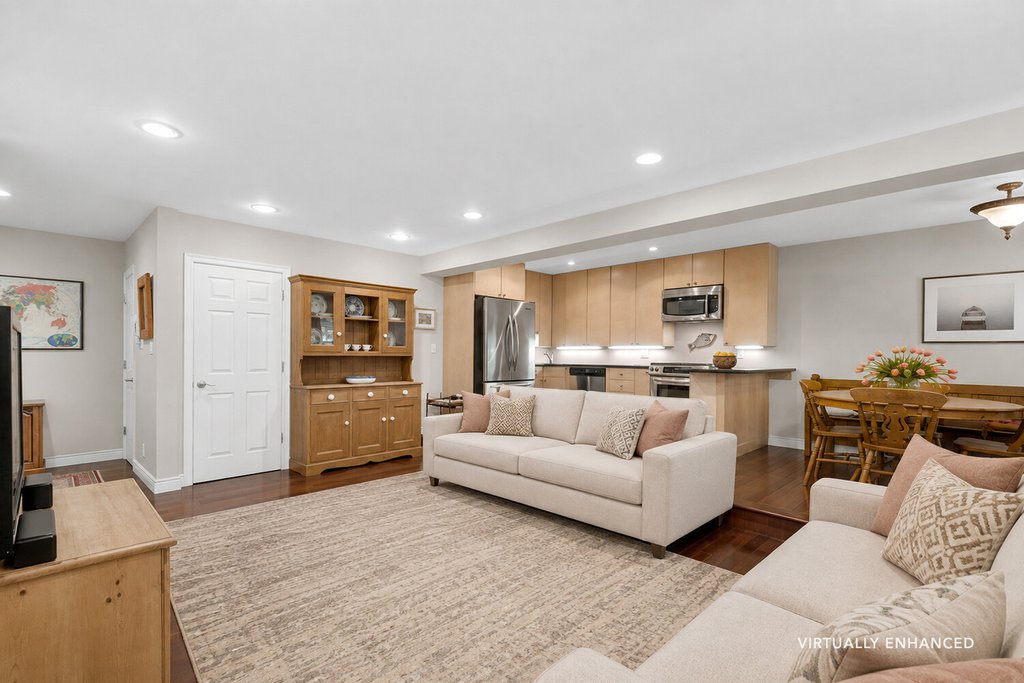 525 East 89th Street, Unit 1E photo 3