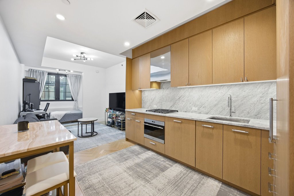 300 West 122nd Street, Unit 5R