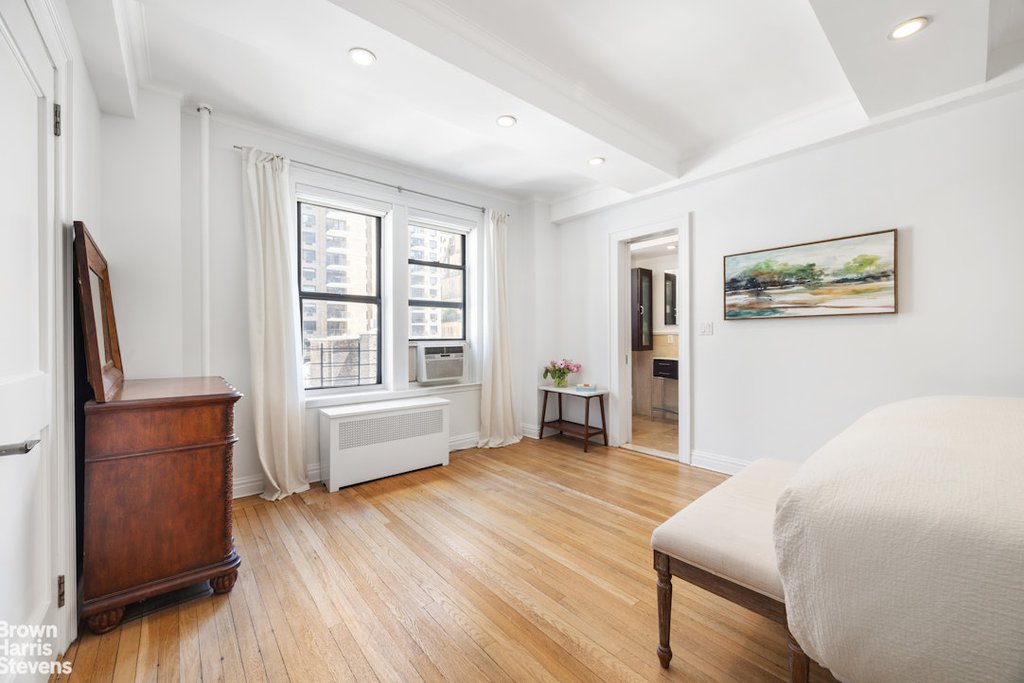 17 West 64th Street, Unit 8EF photo 4