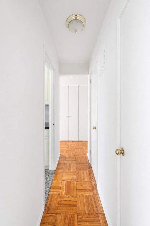 420 East 64th Street, Unit W9E photo 6