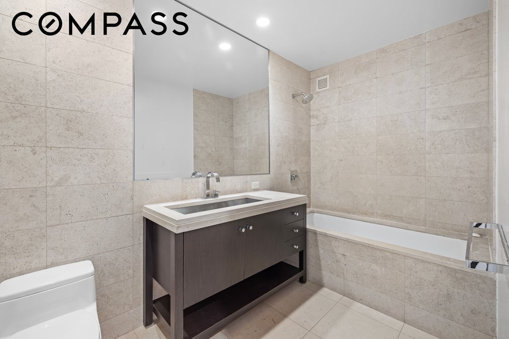 1600 Broadway, Unit 19F photo 4