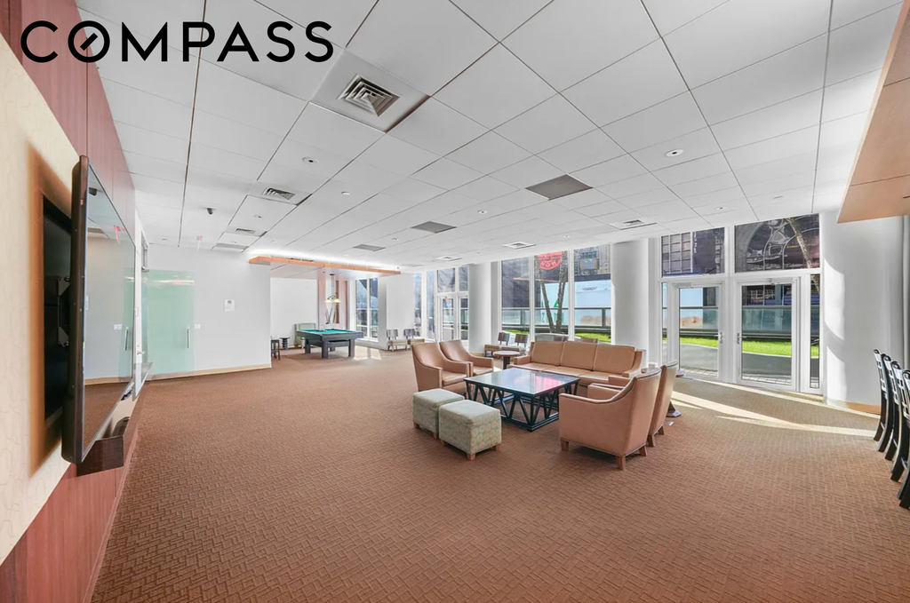 1600 Broadway, Unit 19F photo 11