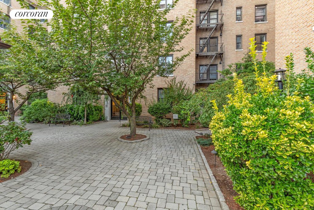 148-09 Northern Boulevard, Unit 3D photo 7