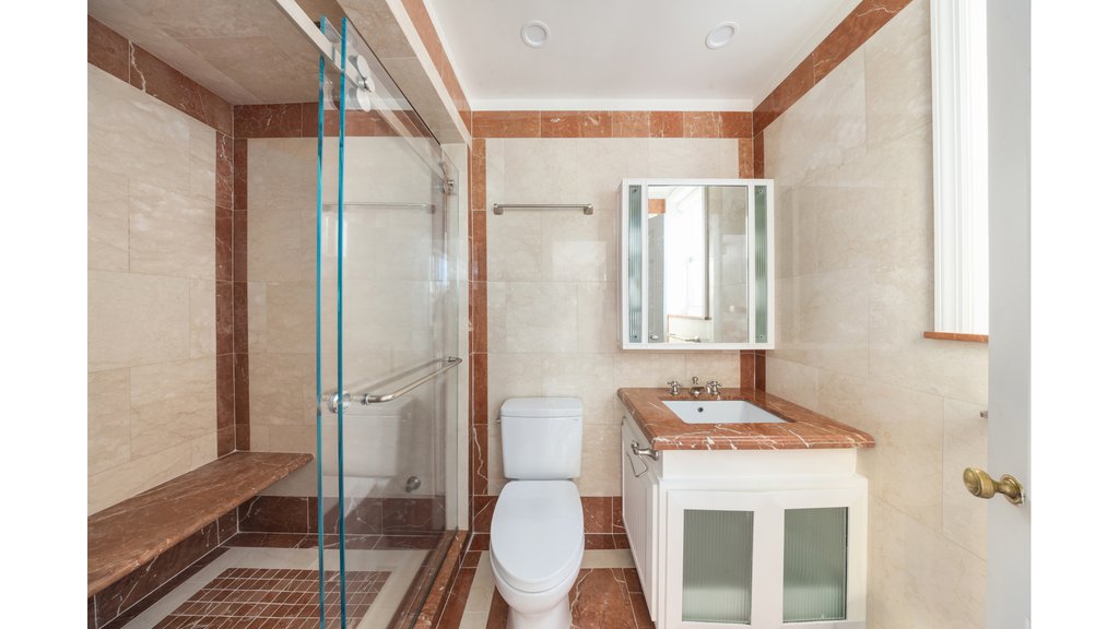 10 Gracie Square, Unit 11/12F photo 19