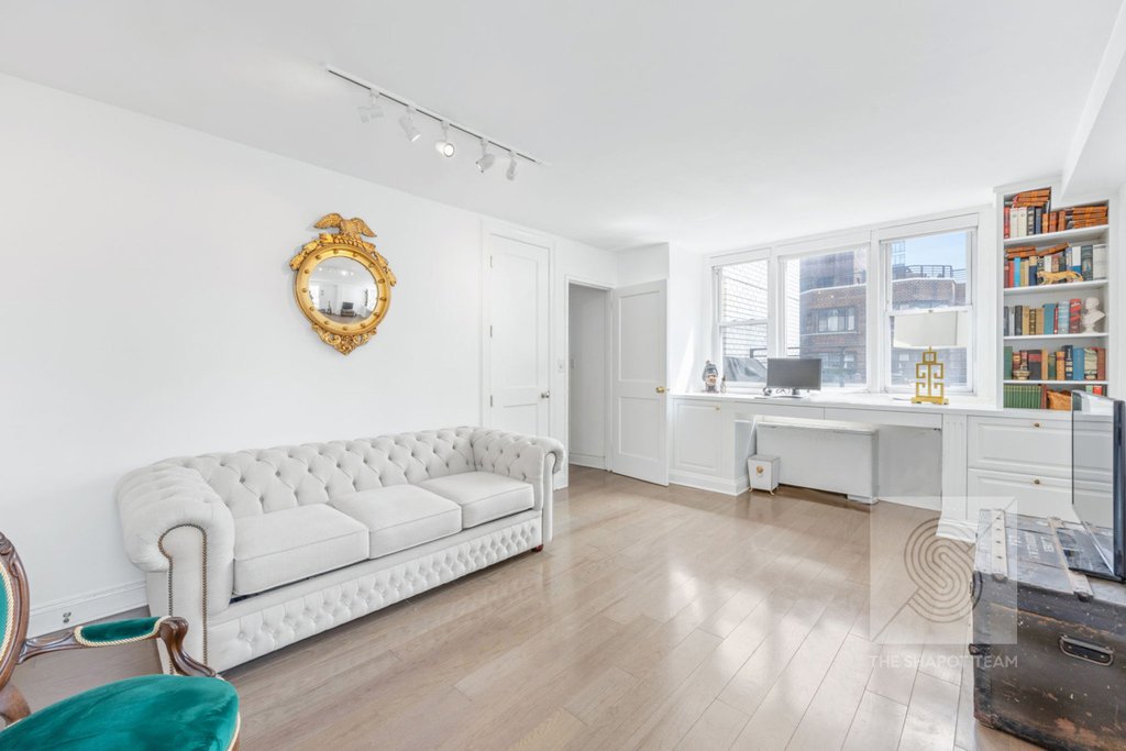 201 East 36th Street, Unit 19B photo 11