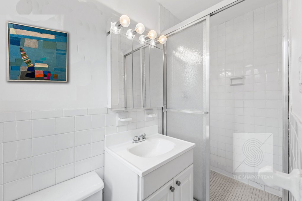 201 East 36th Street, Unit 19B photo 14