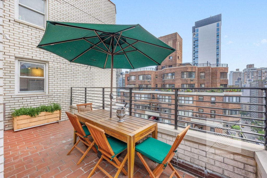 201 East 36th Street, Unit 19B photo 16