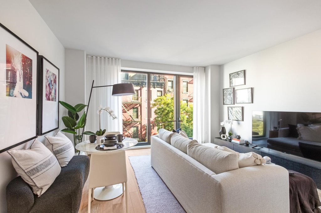 500 West 45th Street, Unit 603