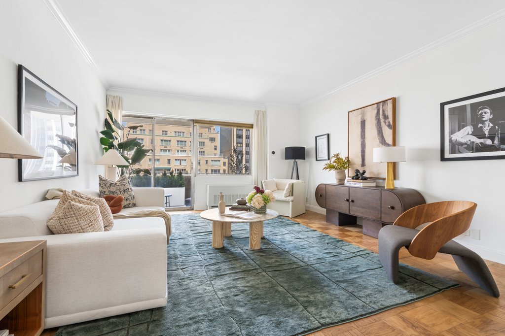 58 West 58th Street, Unit 15C