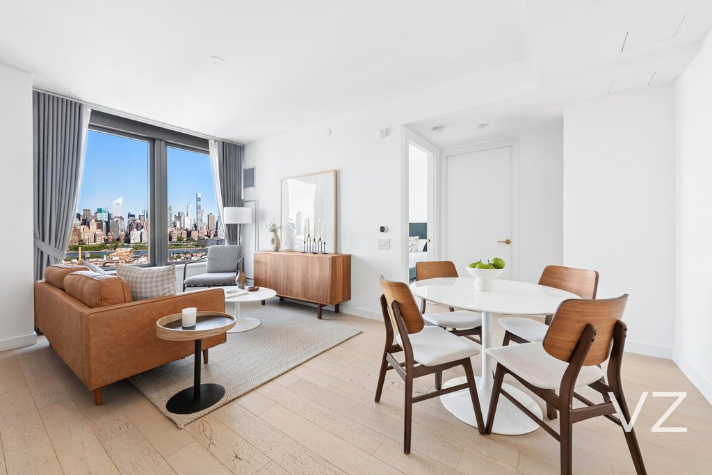 3 Court Square, Unit 2012