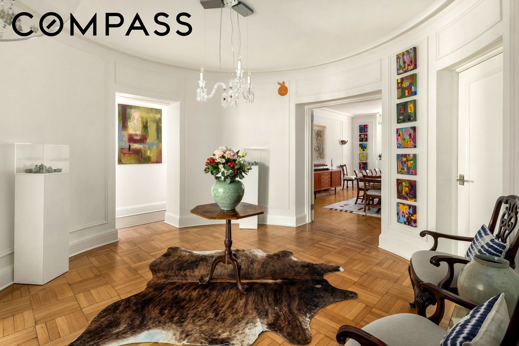 580 Park Avenue, Unit 3A photo 2