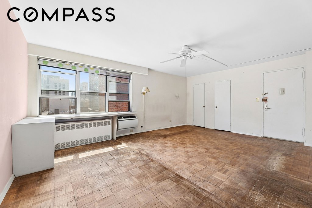 300 East 71st Street, Unit 15D photo 2