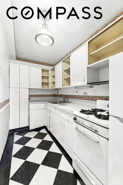 300 East 71st Street, Unit 15D photo 5