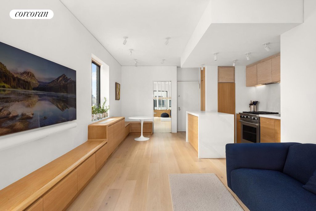 77 Bleecker Street, Unit 1011W photo 2