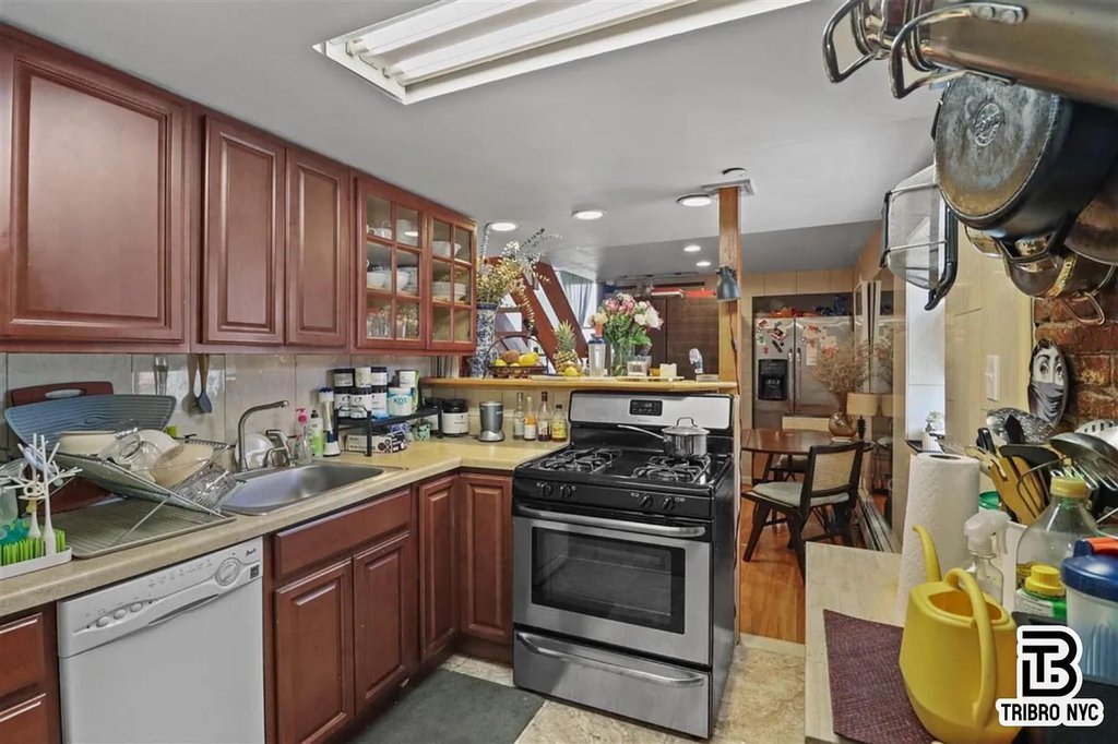 395 Smith Street, Unit 3C photo 4