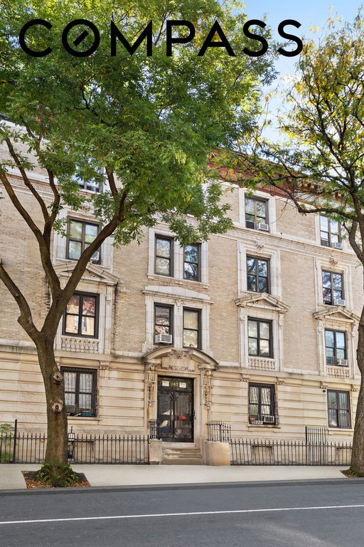 243 New York Avenue – For Sale photo 3