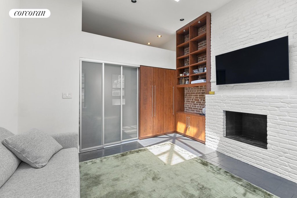 857 Ninth Avenue, Unit 5A photo 3