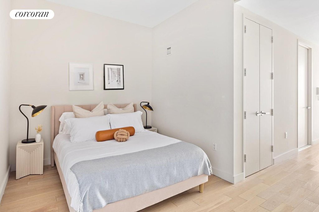 75 Wall Street, Unit 34D photo 4