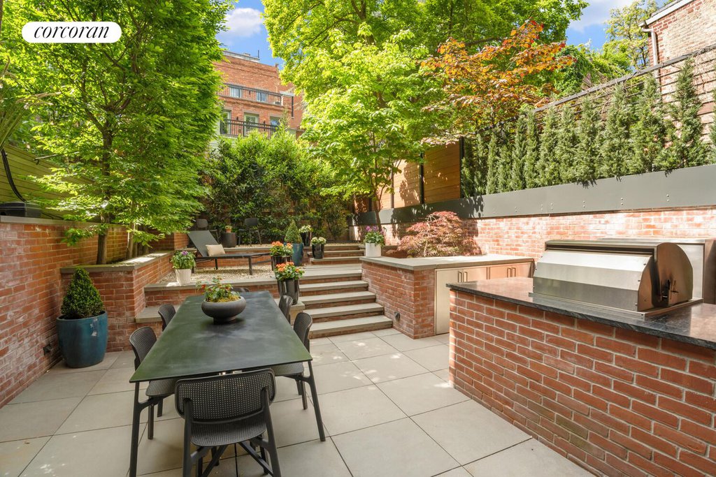 21 Bethune Street, Unit GARDEN photo 5