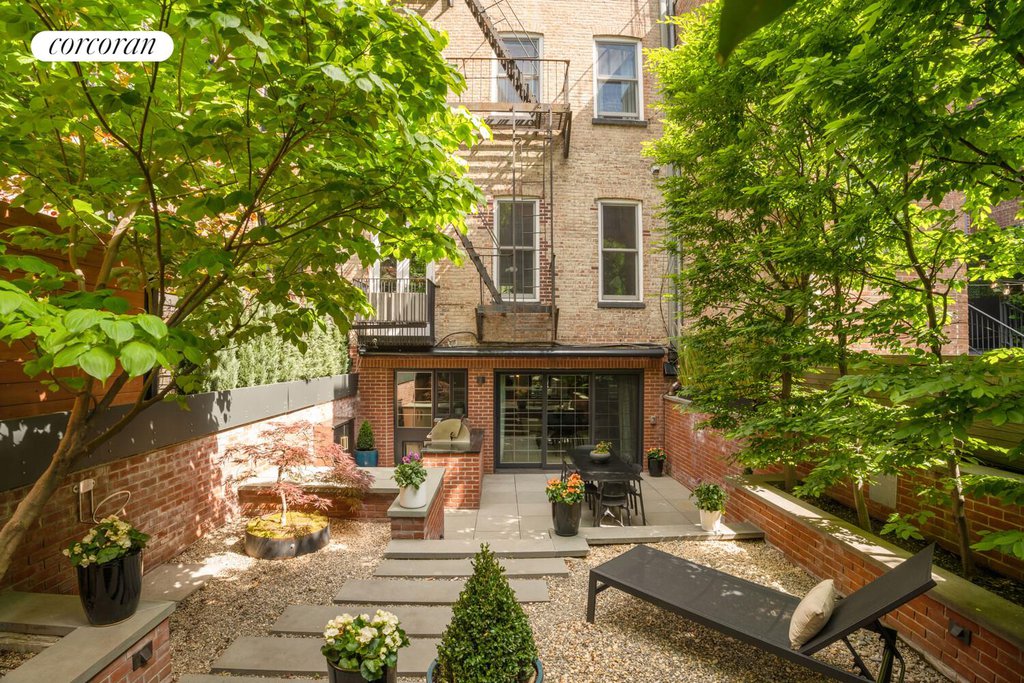 21 Bethune Street, Unit GARDEN photo 6