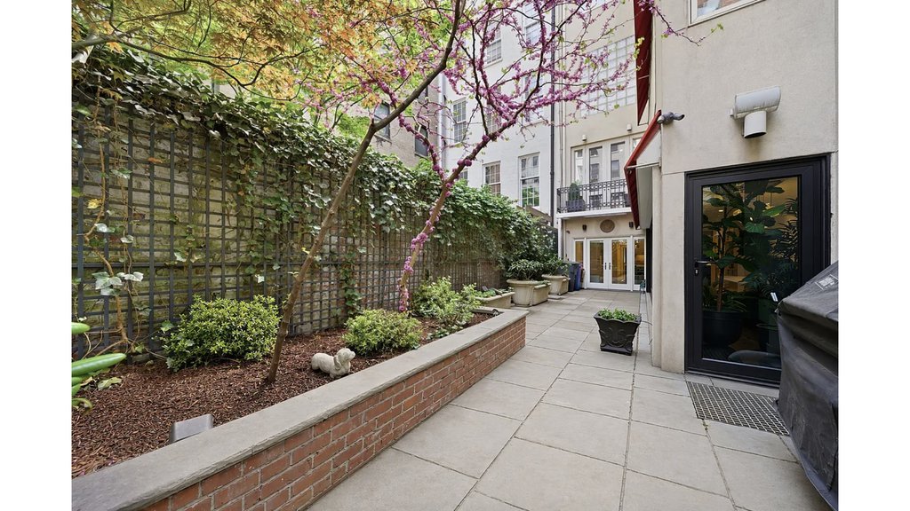 67 East 82nd Street – For Sale photo 10