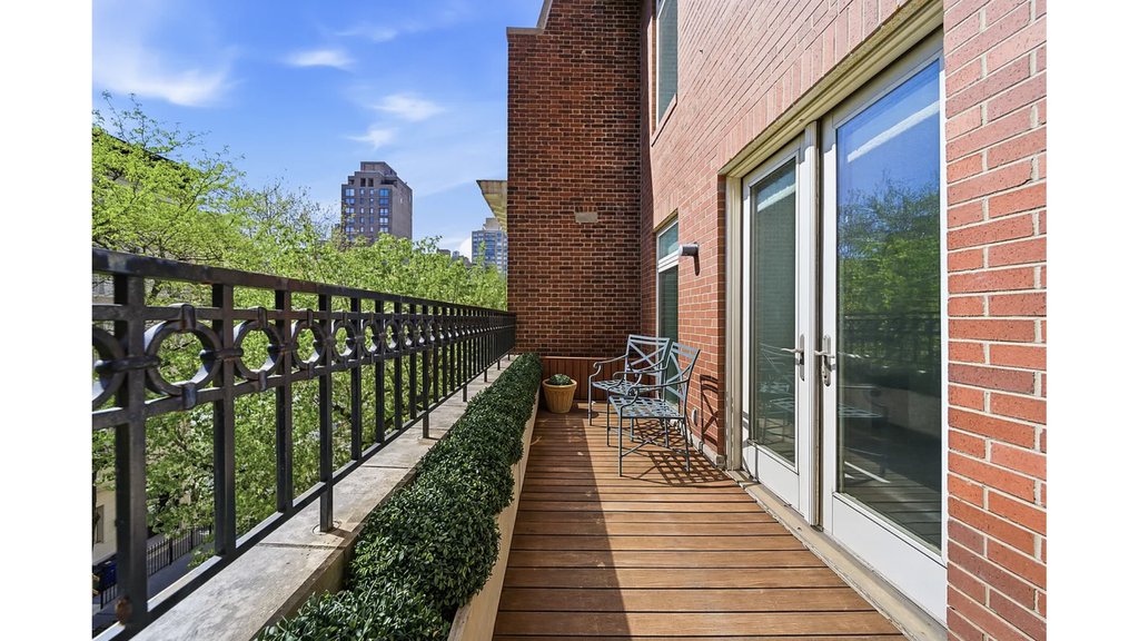 67 East 82nd Street – For Sale photo 31