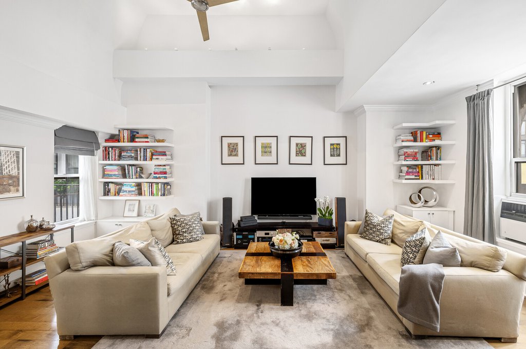 3 Hanover Square, Unit PH22B