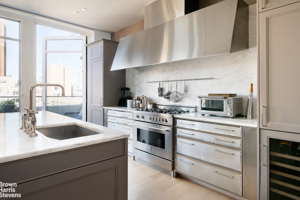 200 East 79th Street, Unit 18A photo 3