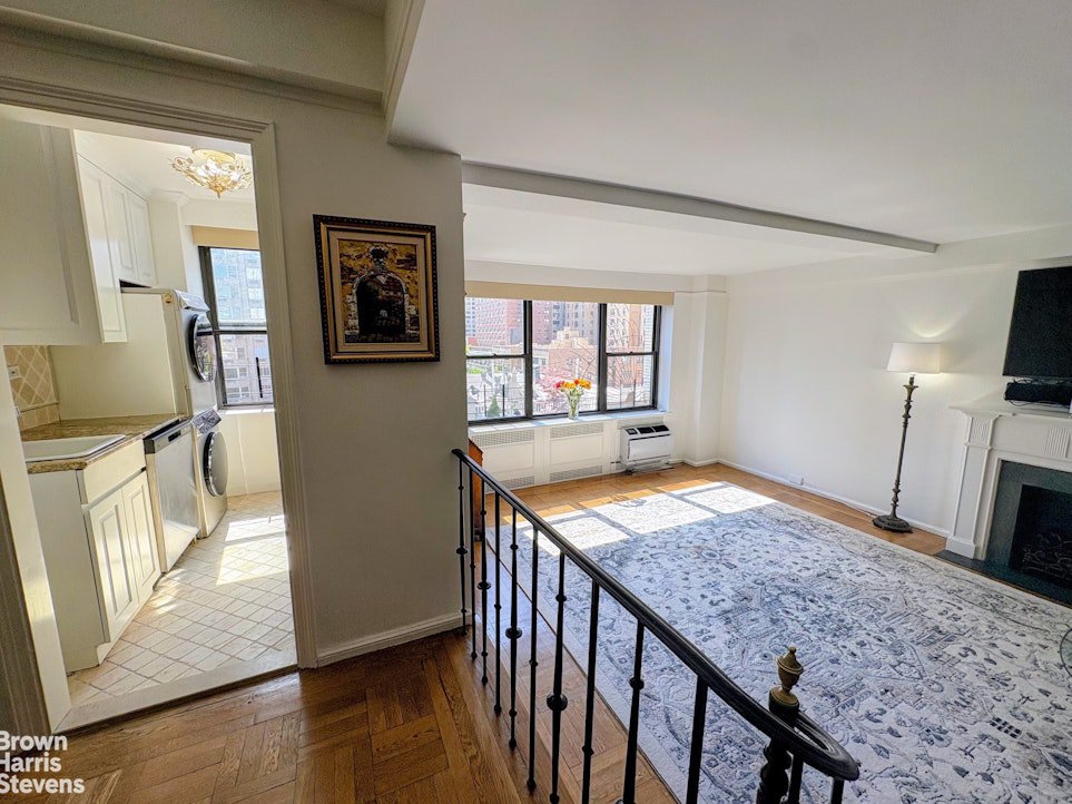 235 East 73rd Street, Unit 8D photo 3