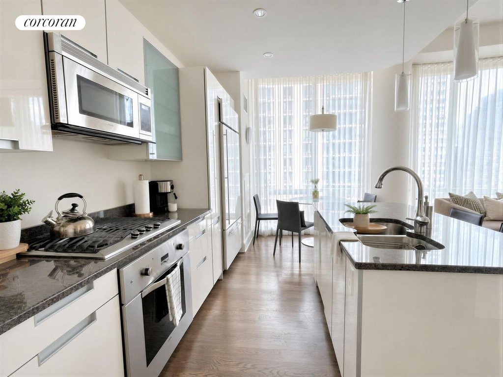 250 East 49th Street, Unit 9C photo 3