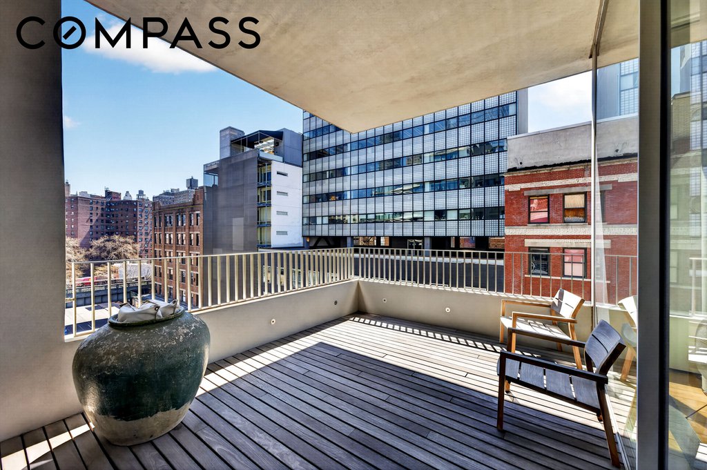 527 West 27th Street, Unit 6S photo 17