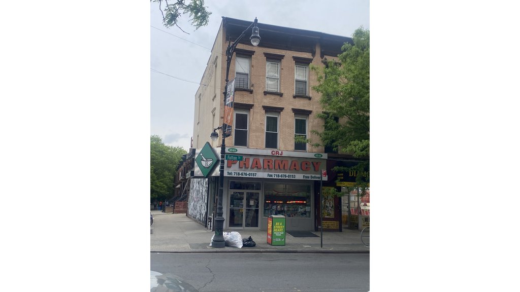 1341 Fulton Street