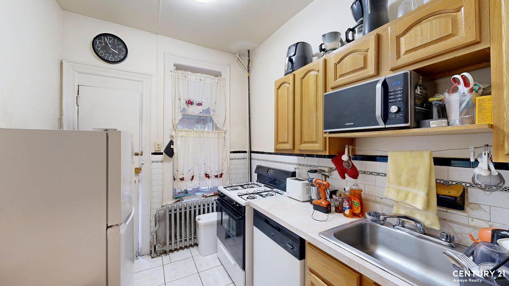 900 Brooklyn Avenue – For Sale photo 7