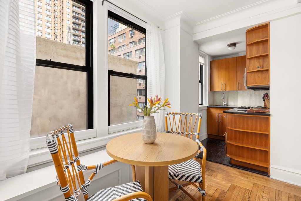 333 East 53rd Street, Unit 7C photo 2